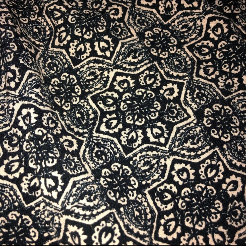 Forever 21 kaleidoscope skater skirt M - Picture 3 of 4